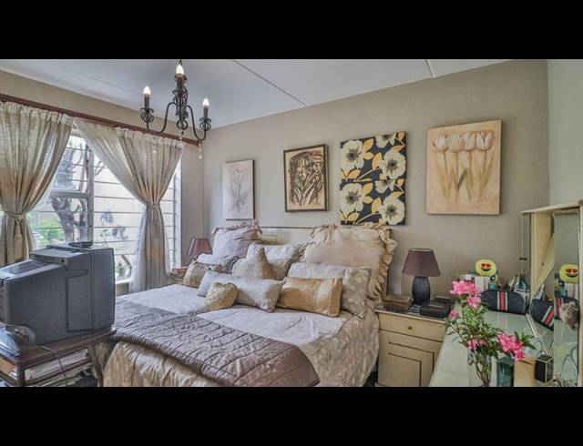 2 BEDROOM APARTMENT FOR SALE IN BEDFORD GARDENS